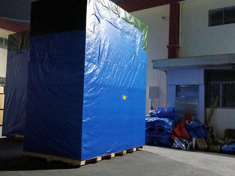 深圳(zhèn)新能源防(fáng)雨真空木(mu)箱