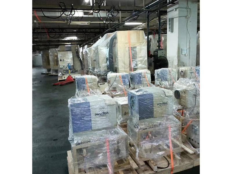 東莞長安某公(gōng)司搬遷打包現(xiàn)場