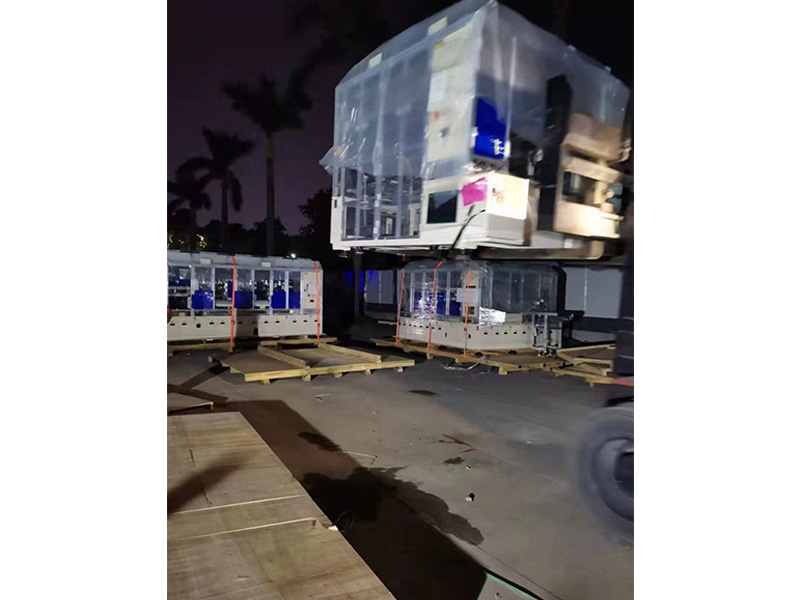 深(shen)圳龍崗打包現場(chǎng)